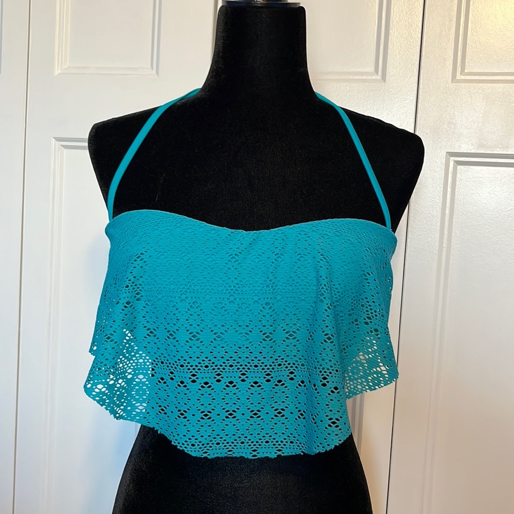Hot Water Teal Bikini Top. Size Large. EUC!
